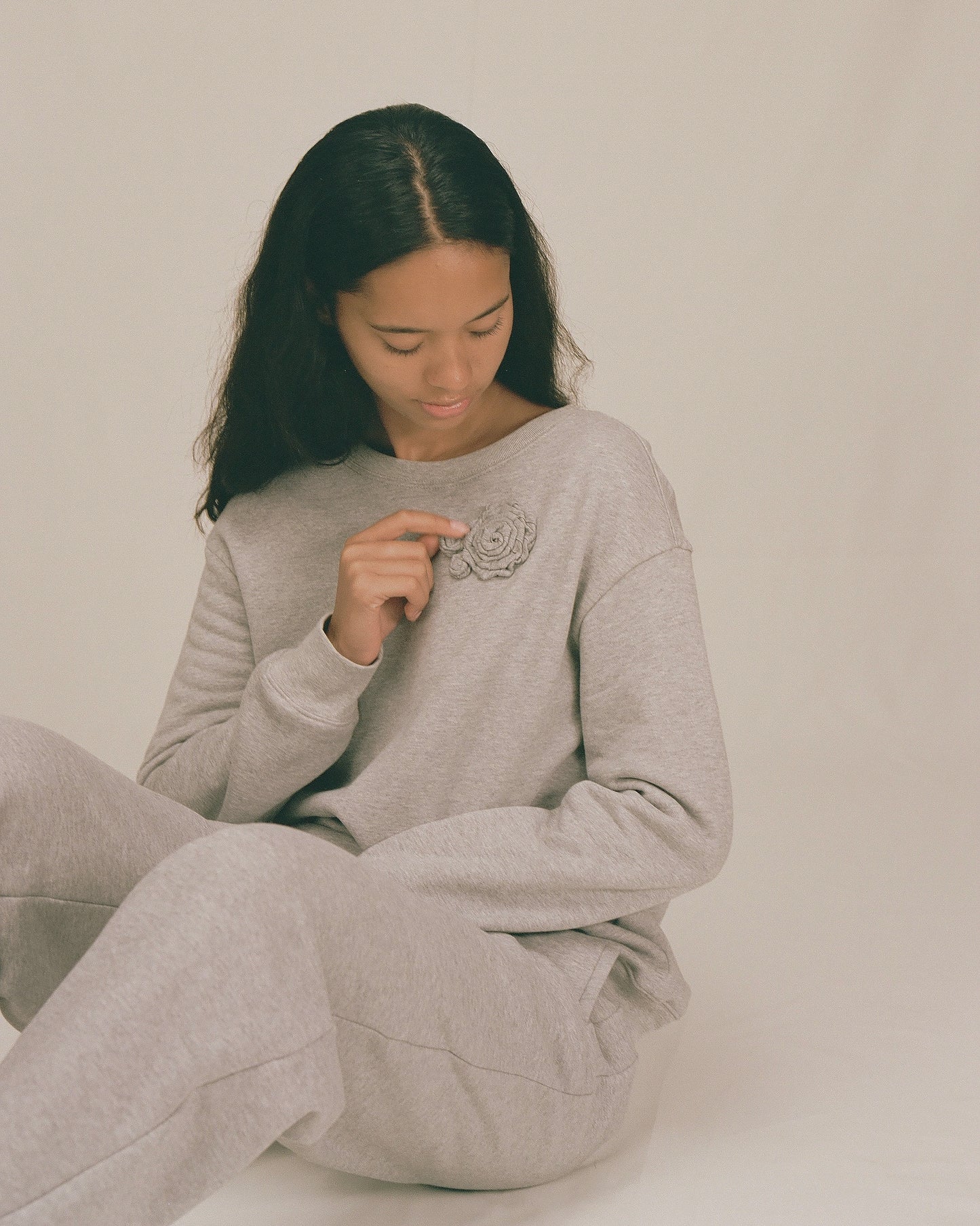 Rosette Sweatshirt - Grey