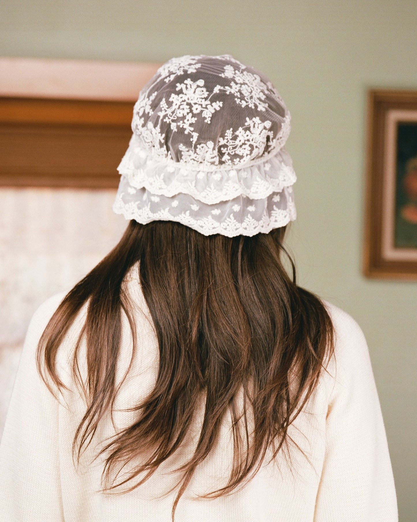 Lace Bonnet - Porcelain