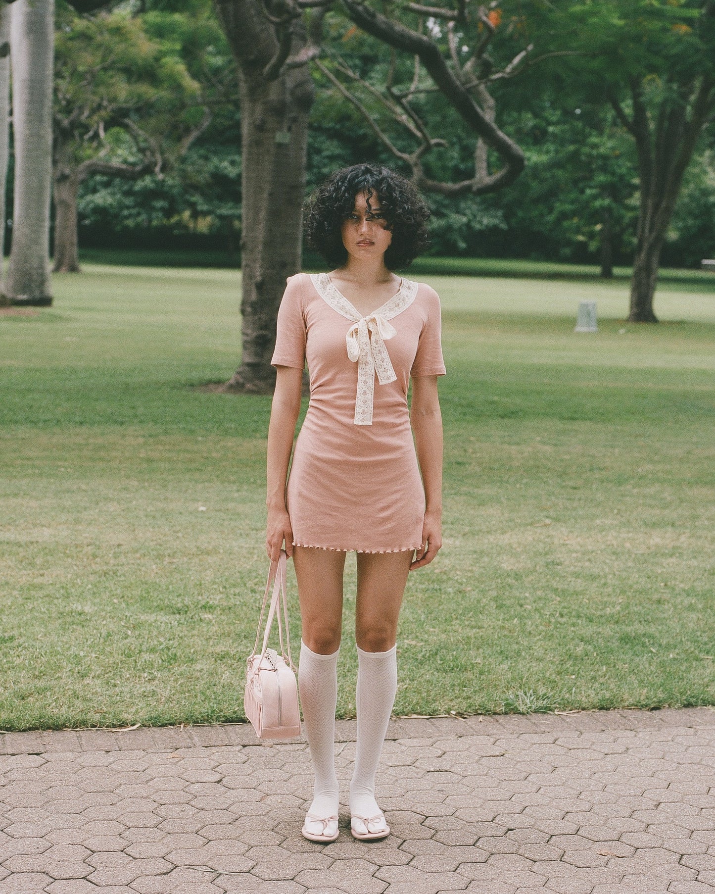 Knit Lace Knee Tabi Socks