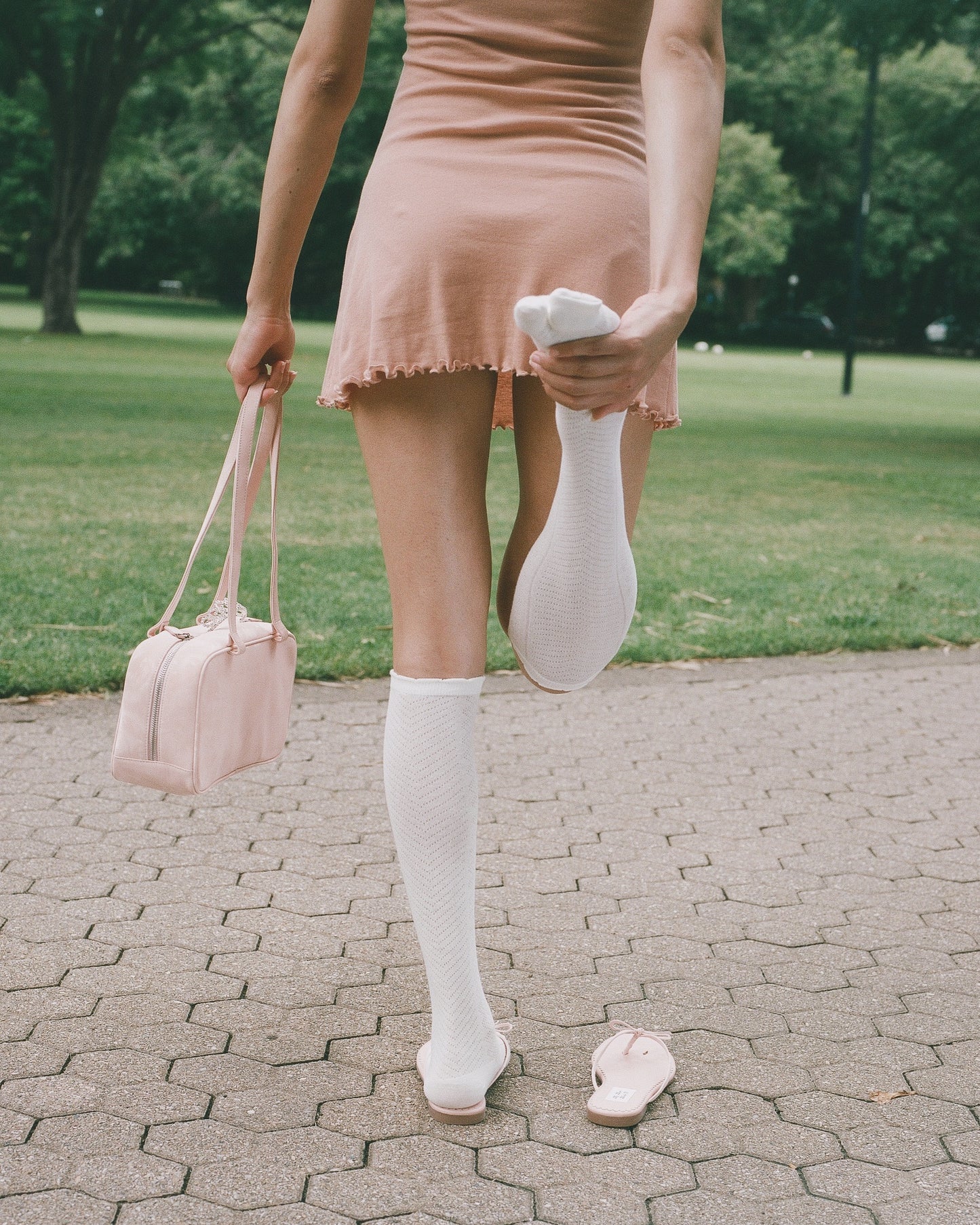 Knit Lace Knee Tabi Socks