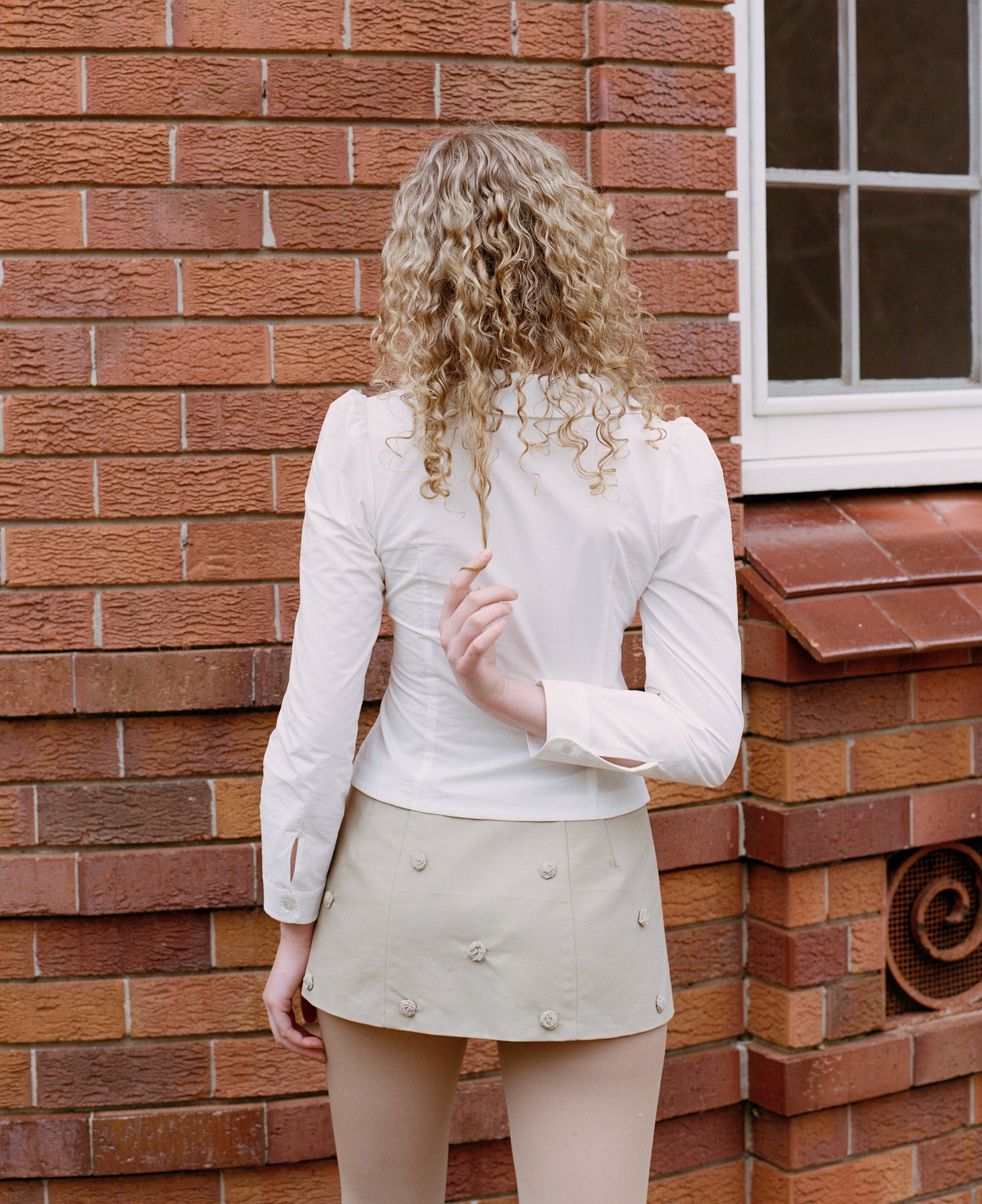 Curved Collar Button Shirt - White