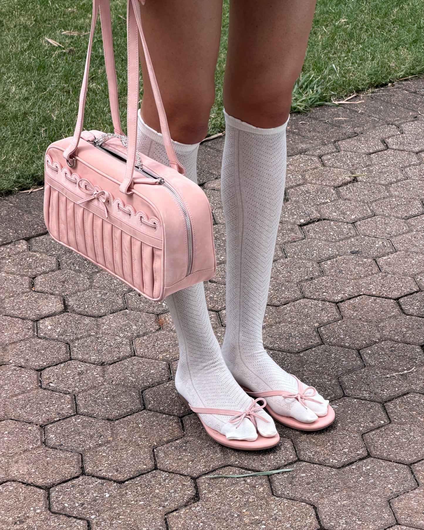 Knit Lace Knee Tabi Socks