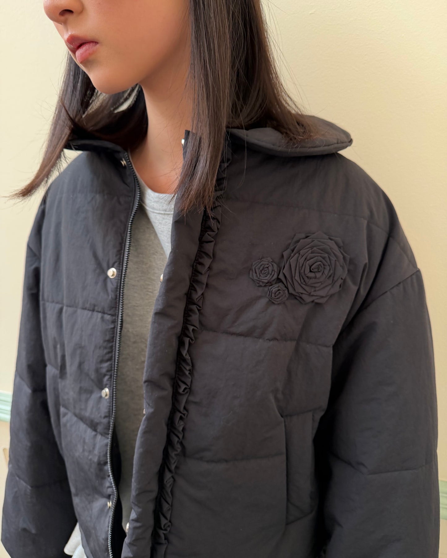 Rosette Puffer Jacket - Black