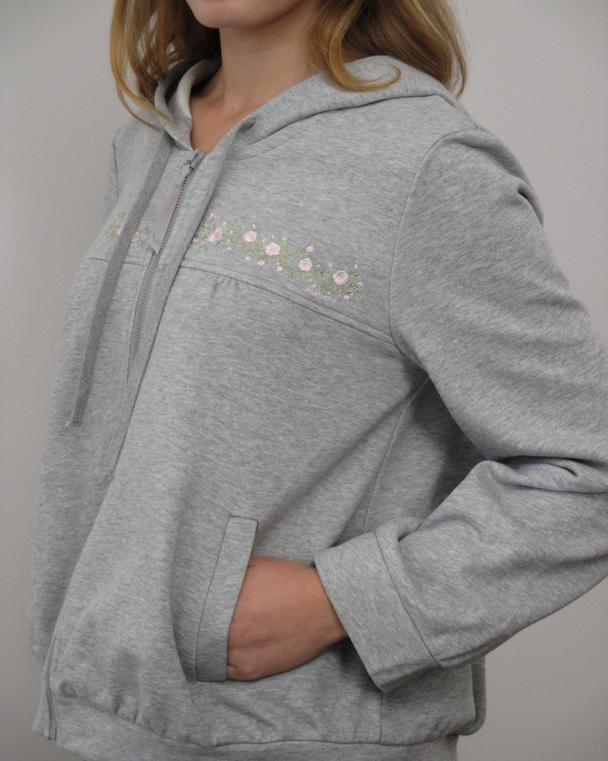Rosette Vine Embroidery Hoodie - Grey