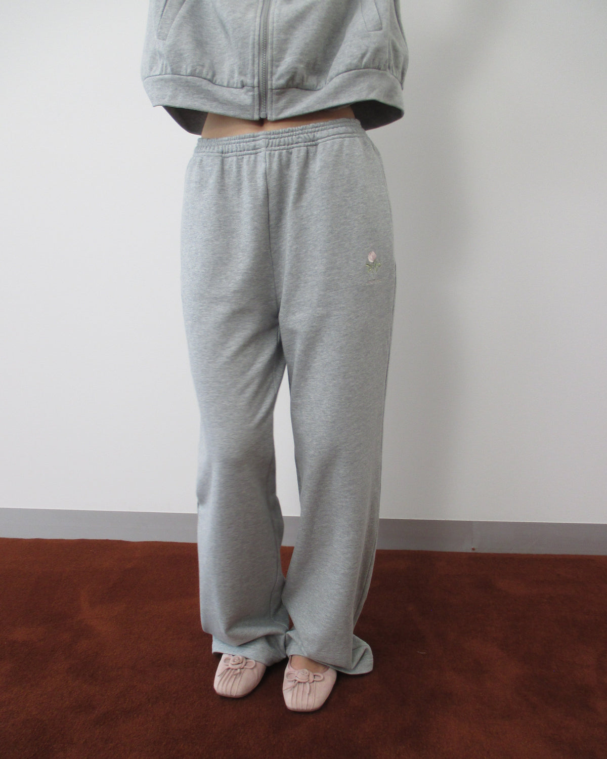 Rosette Embroidery Lounge Pant - Grey