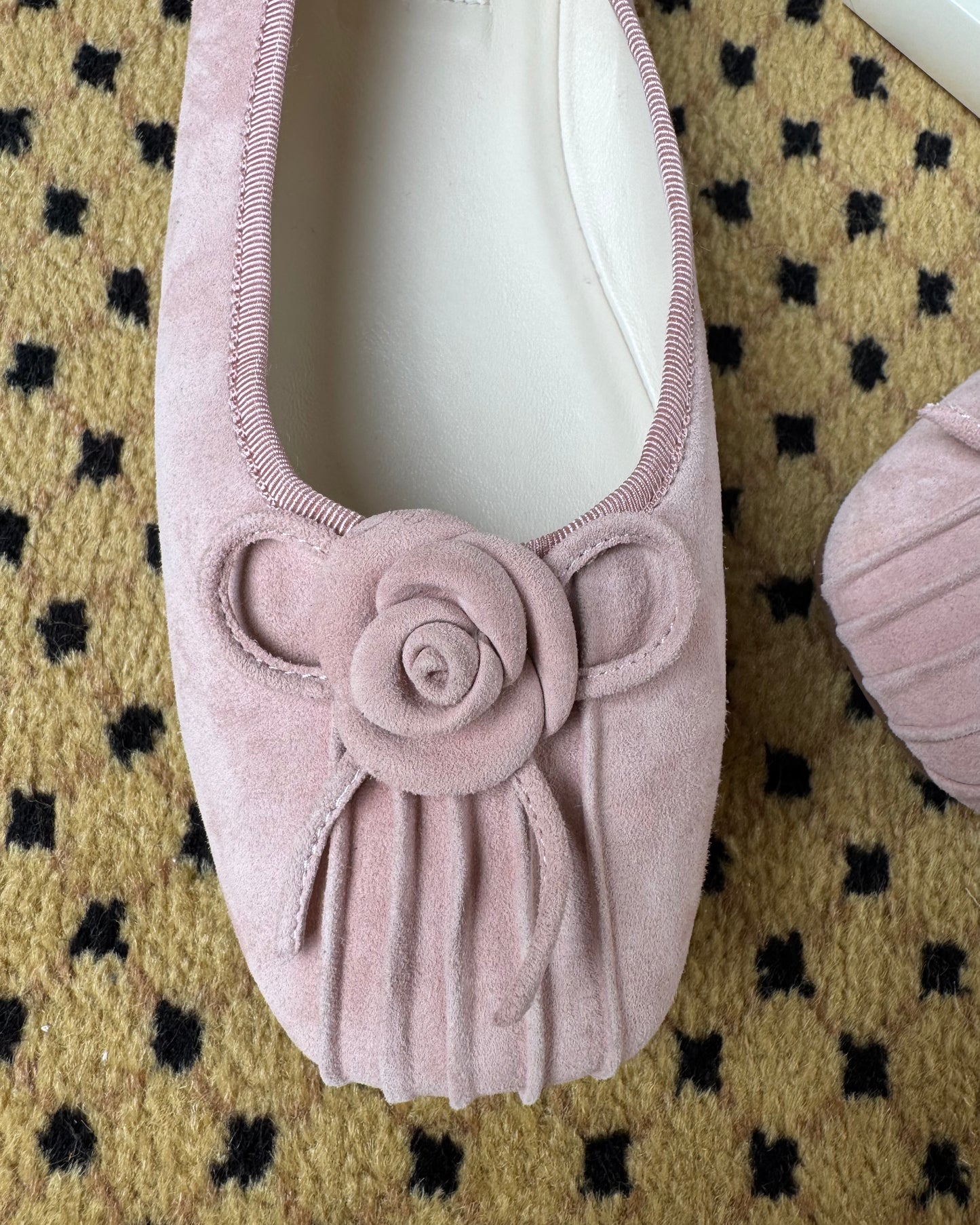 Rosette Ballet Flats - Pink Suede