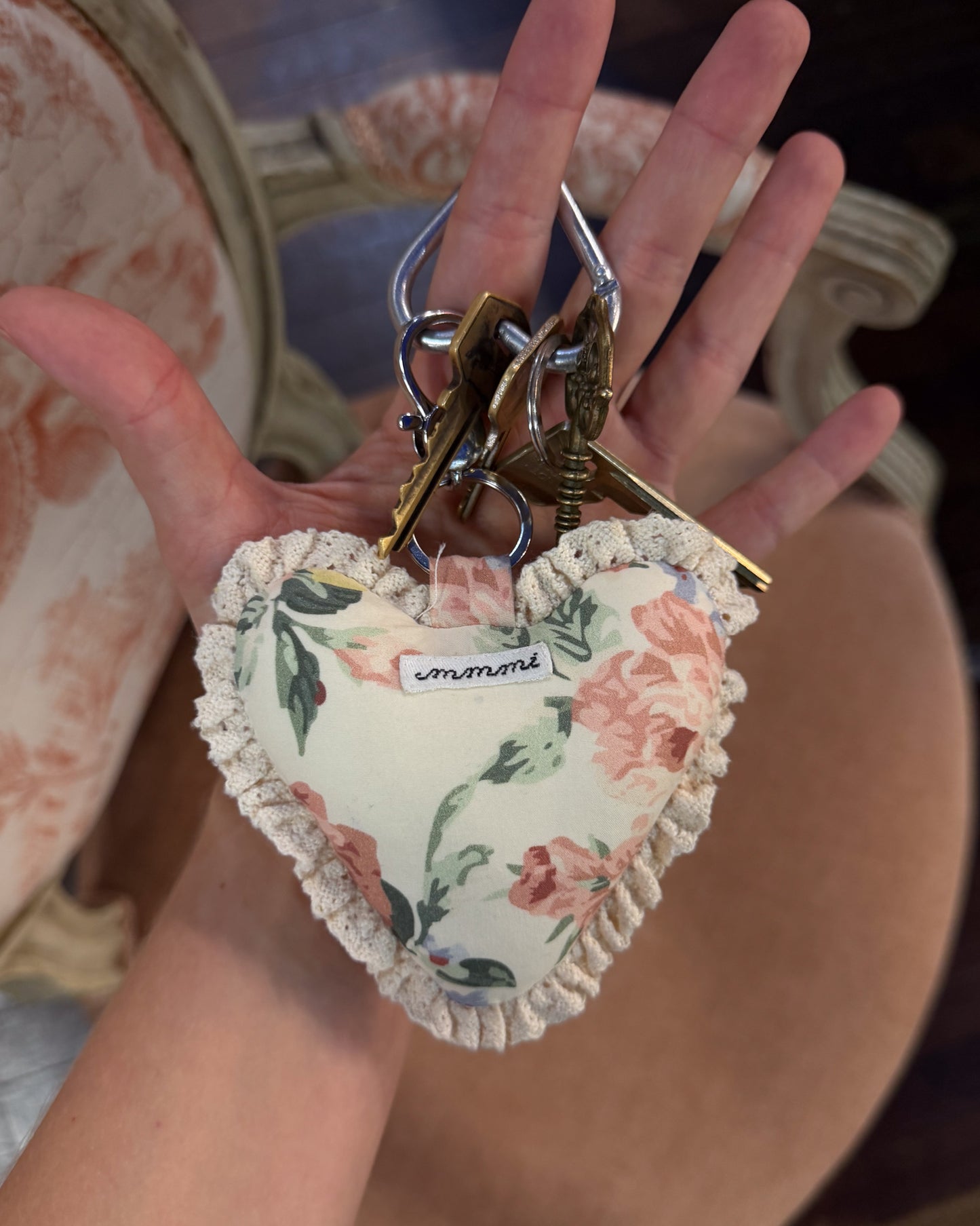 Rosette Heart Keychain - Secret Garden