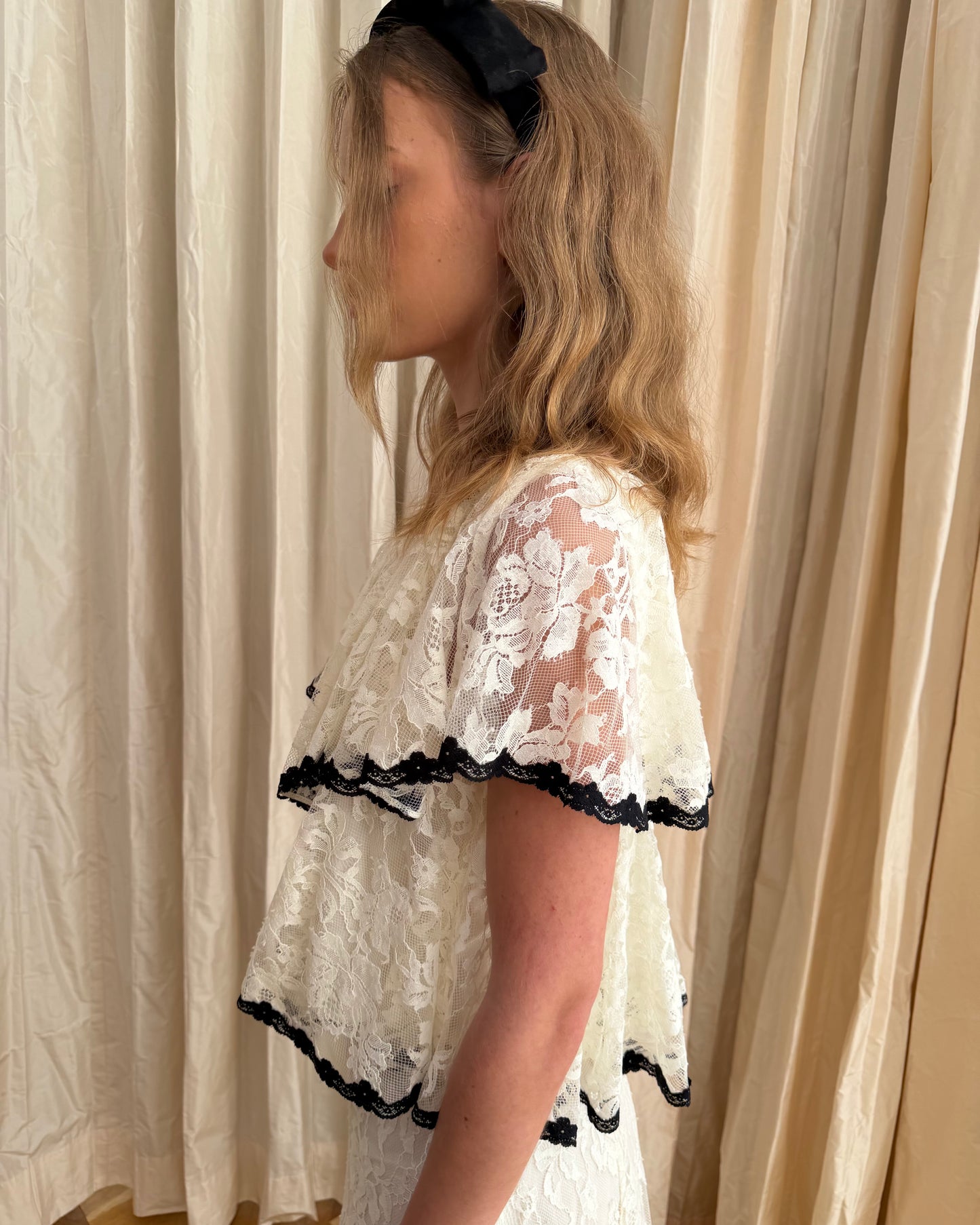Delilah Bow Top - White Lace